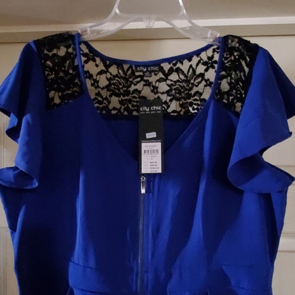 City Chic Lace Inset Tunic Dress - Picture 2 of 3